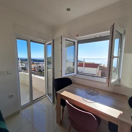 Pivac ماكارسكا