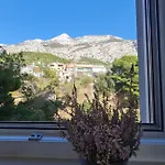 Pivac * Makarska