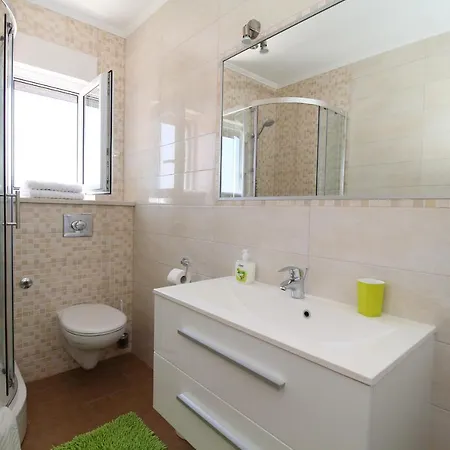 アパート Pivac マカルスカ