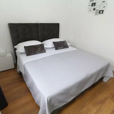 Pivac Apartment *